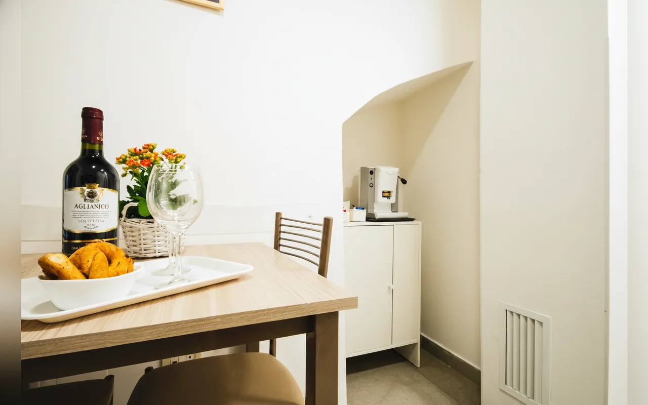 Camera con bagno privato — Ricomincio da 3, Napoli (Campania) (foto 19)